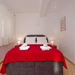 Apartment Matic Ograde