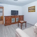 Peaceful Old Town Apartment With Sea And Sunrise Views