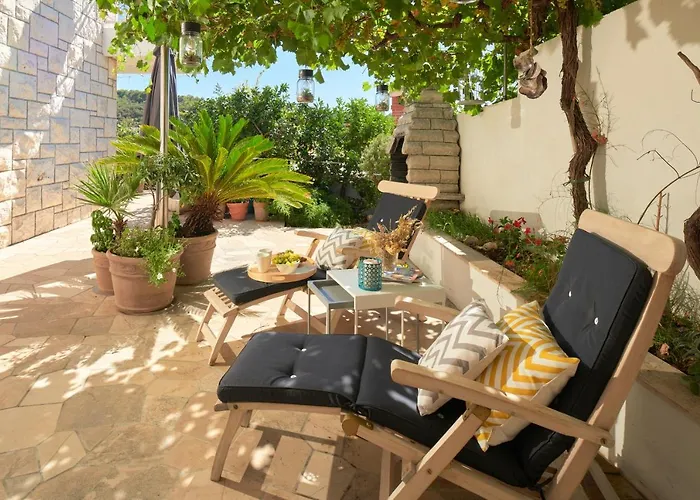 Green Oasis Hvar Town