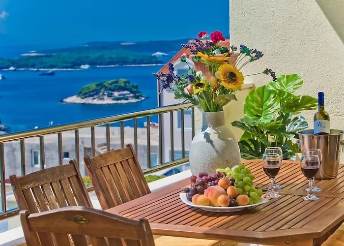 Amazing Sea View Apartment 6 P Hvar Town