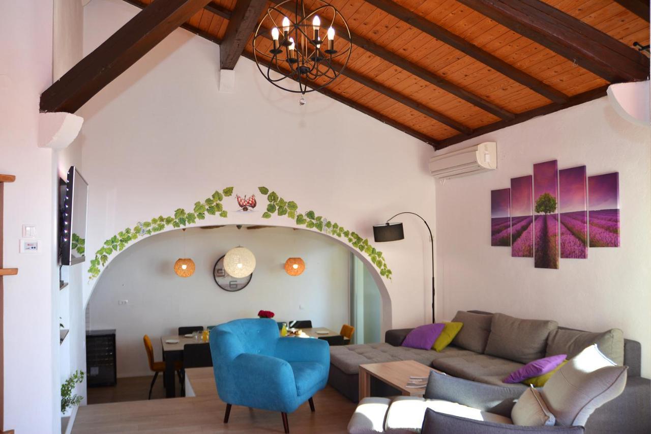 Karaber Villa