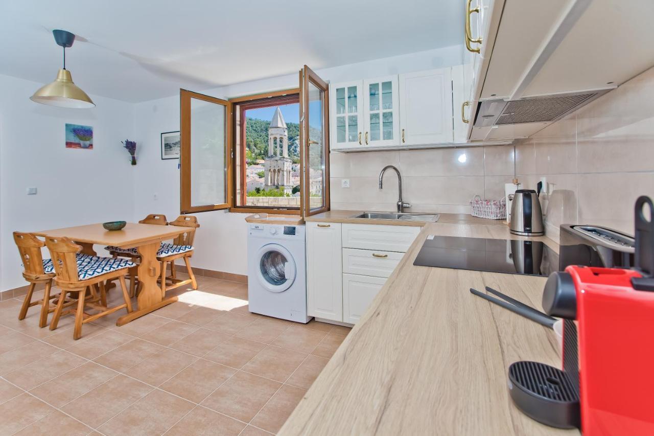 Peaceful Old Town With Sea And Sunrise Views Apartamento