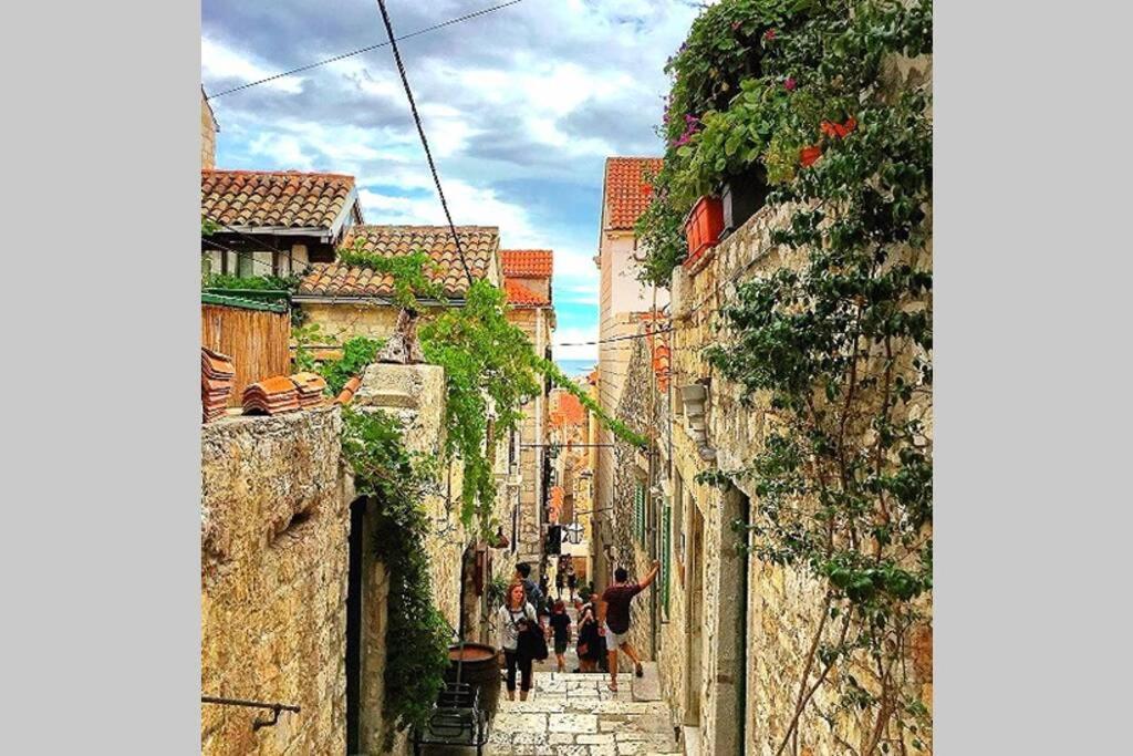 Bibic - Hvar Center Old Town Apartment