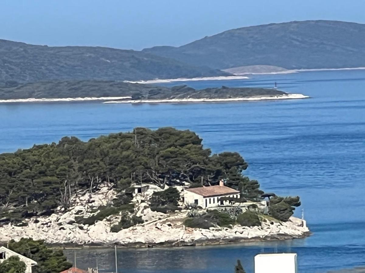 Luxury Iris * Hvar Town