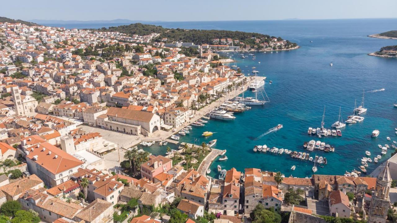 Apartment Brand New W Balcony & Perfect Seaview At Center Hvar Town