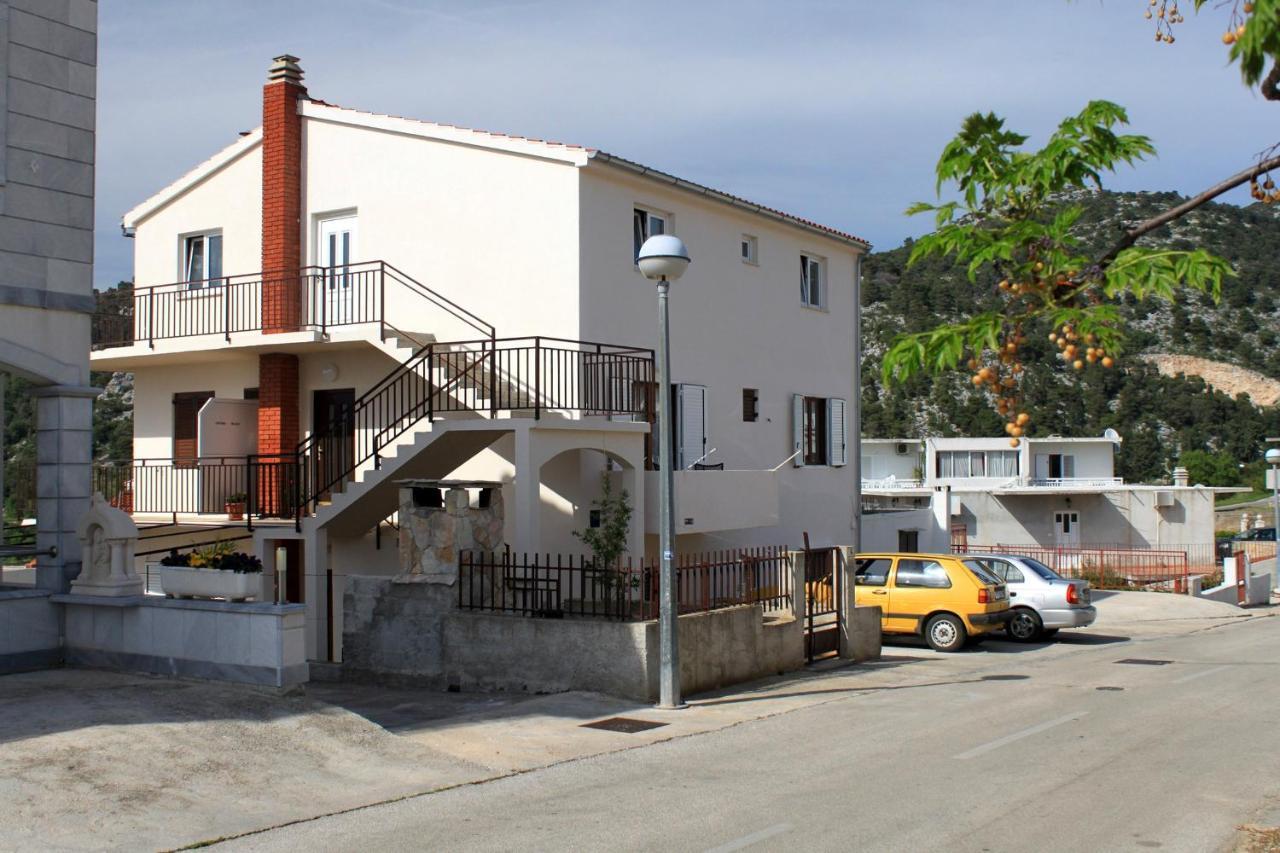 Guest house And With Parking Space Hvar - 8717 3*