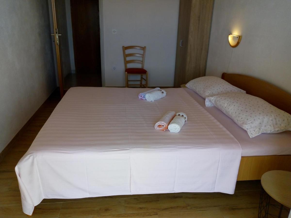 Ruzica Saric * Hvar Town
