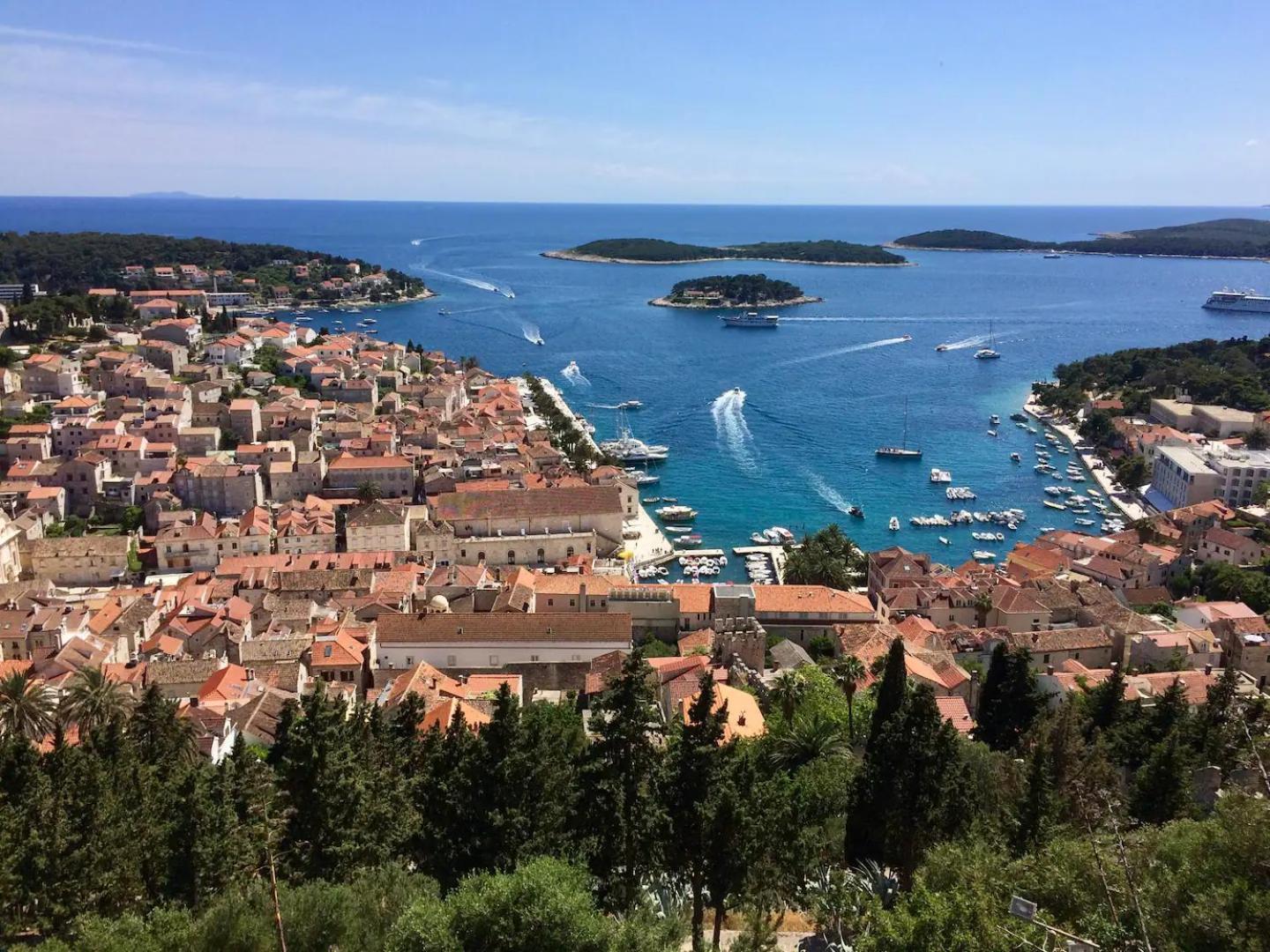 Madeleine Hvar
