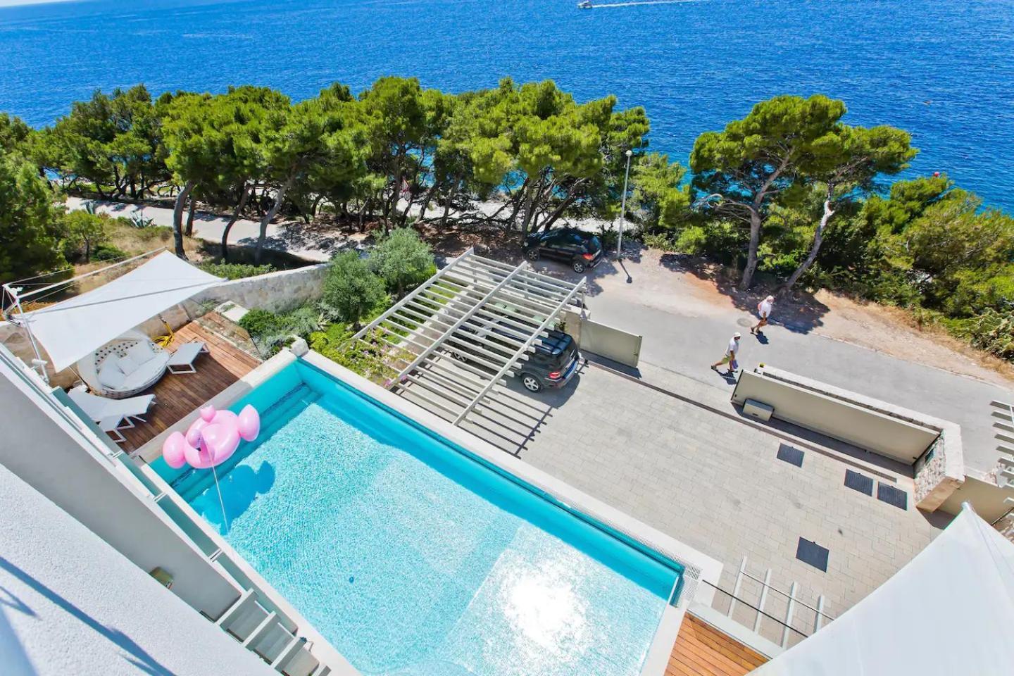 Madeleine Hvar