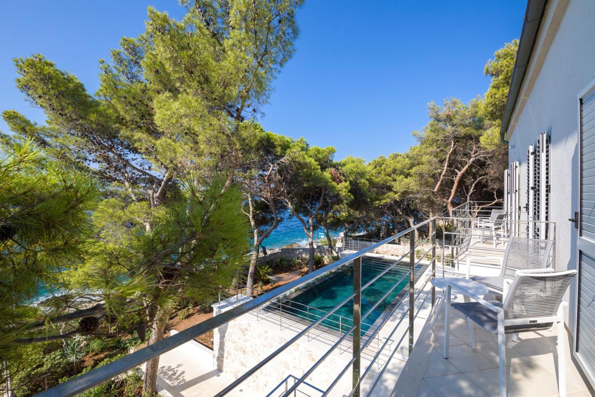 Villa Pakleni View Villa: Seafront Splendor With Infinity Pool *