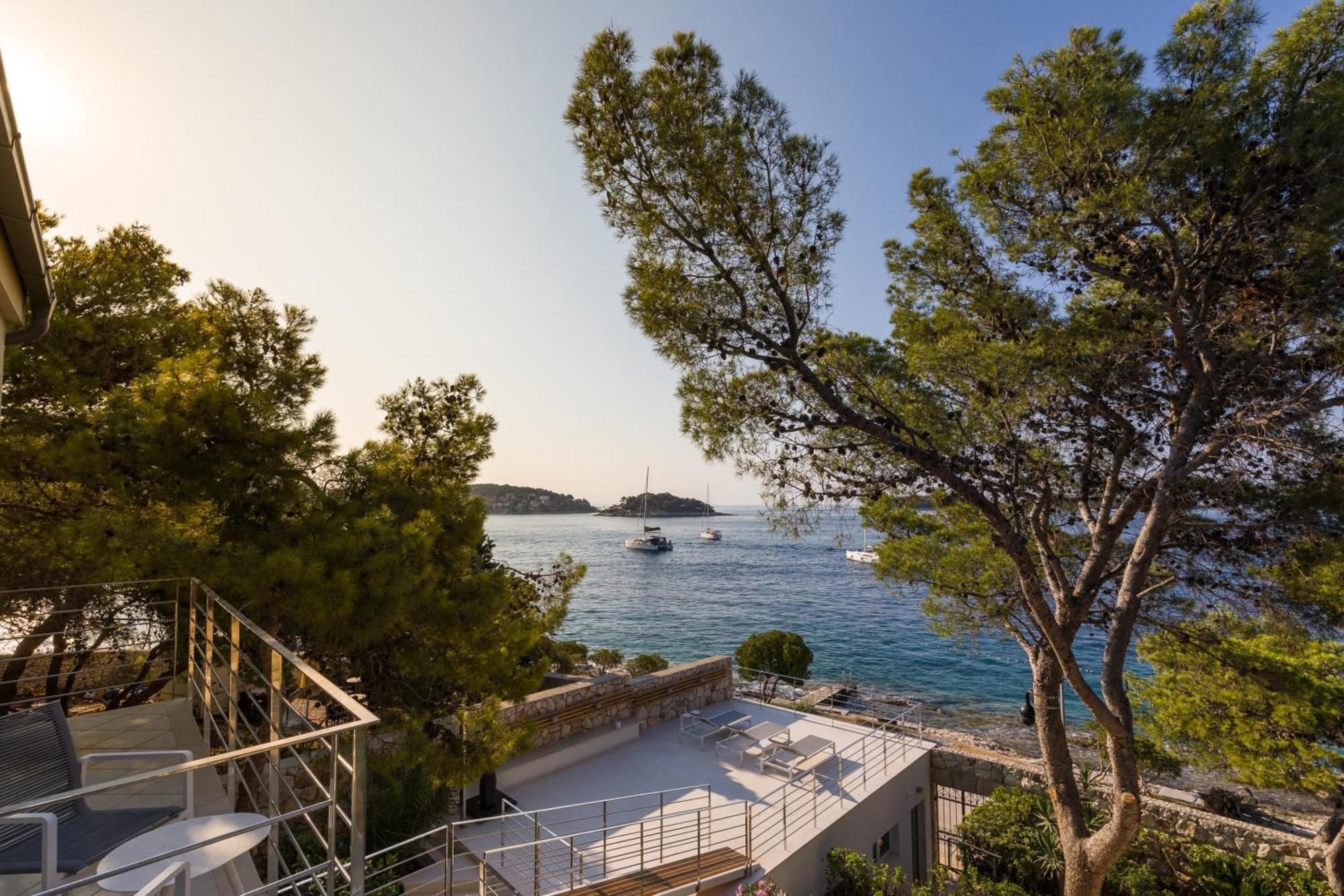 Villa Pakleni View Villa: Seafront Splendor With Infinity Pool *