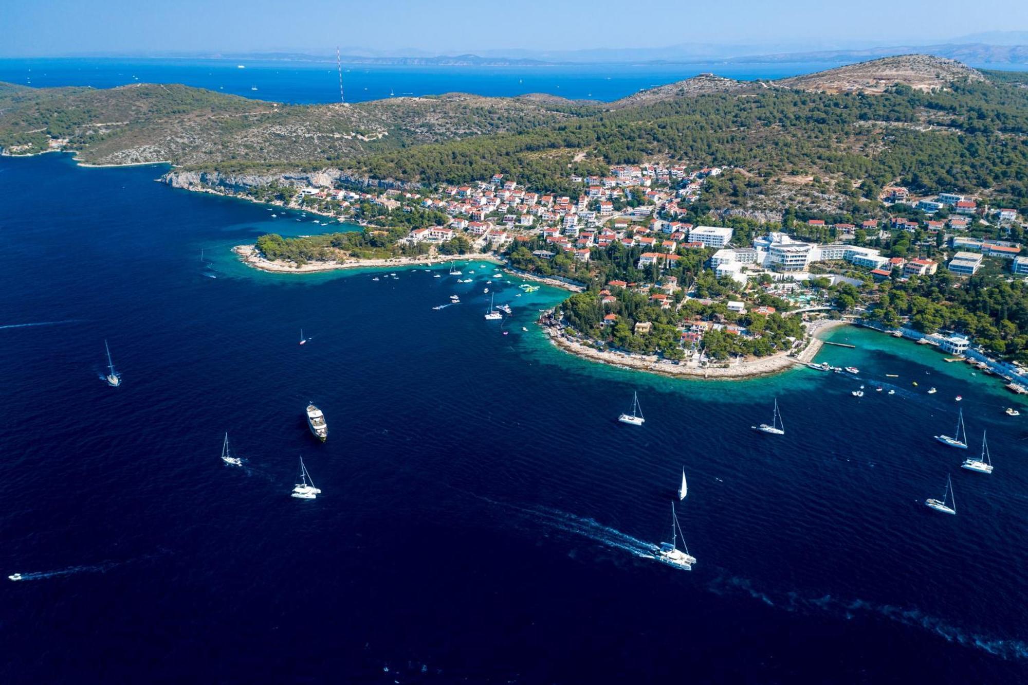 Villa Pakleni View Villa: Seafront Splendor With Infinity Pool *