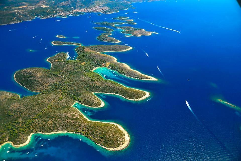 Meneghello Palmizana Art Pousada Hvar Town