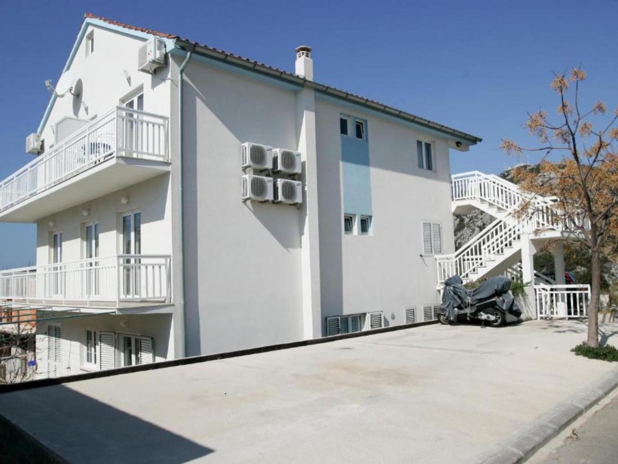 Trogrli - With Balcony