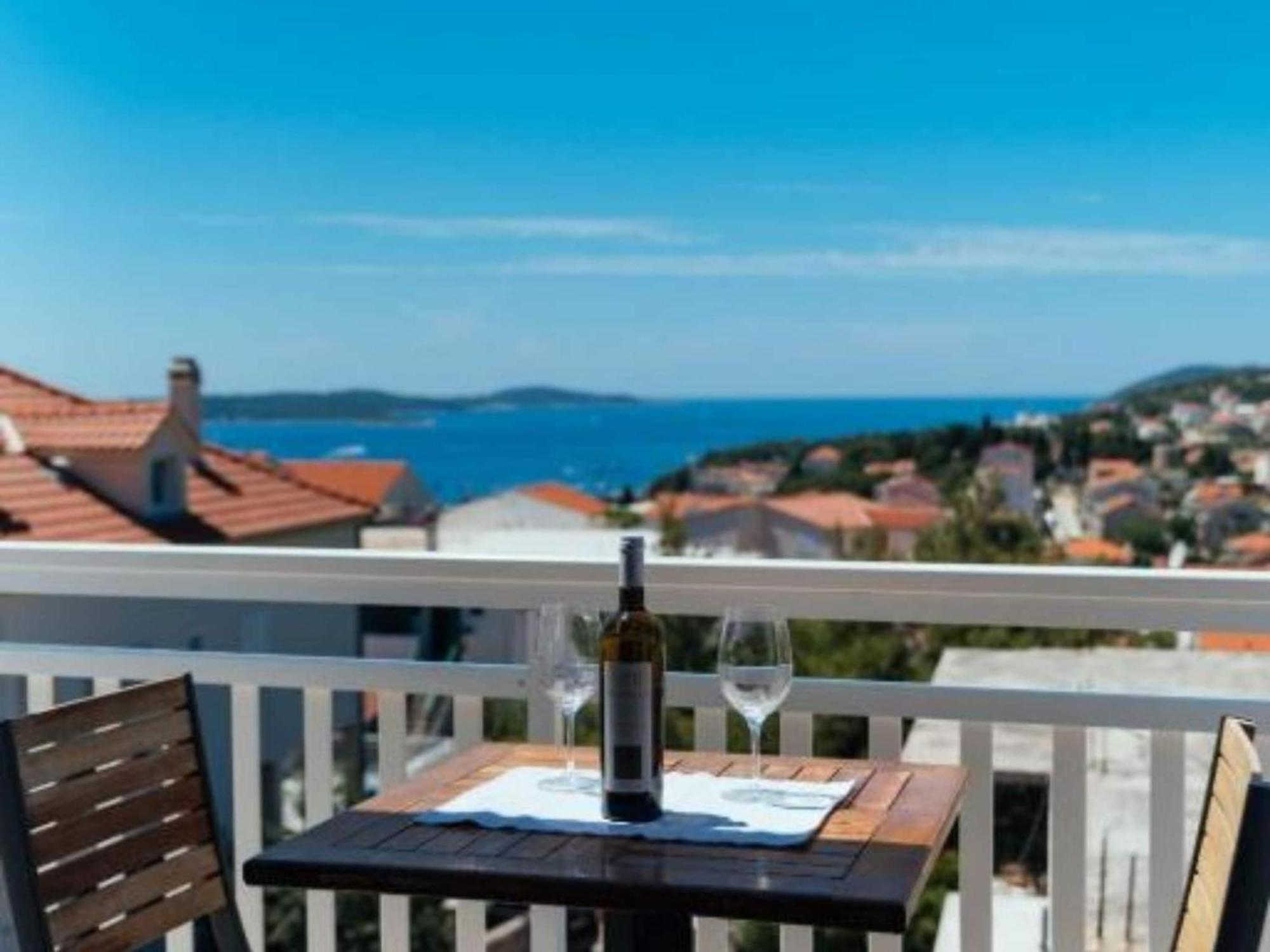 Trogrli - With Balcony Apartment