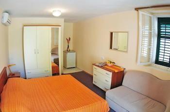 Toni Natura Hotel 2*