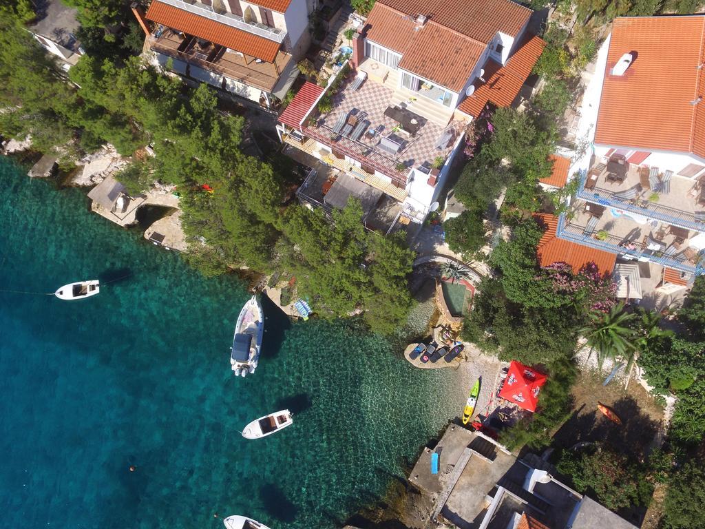 Hraste Hvar *