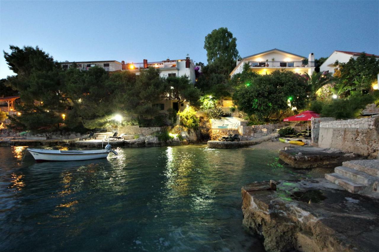 Hraste Hvar *