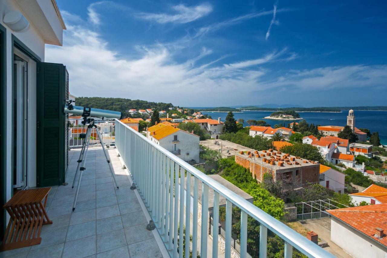 About The Sea - Riviera House Near The Center Of Hvar Guest house