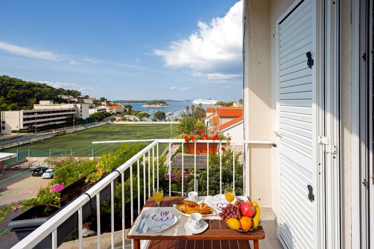 Hvar Harbor Luxury Apartment