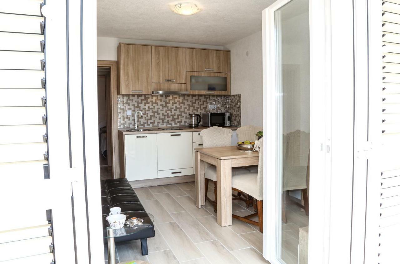 Marina Pavic Apartment Hvar Town