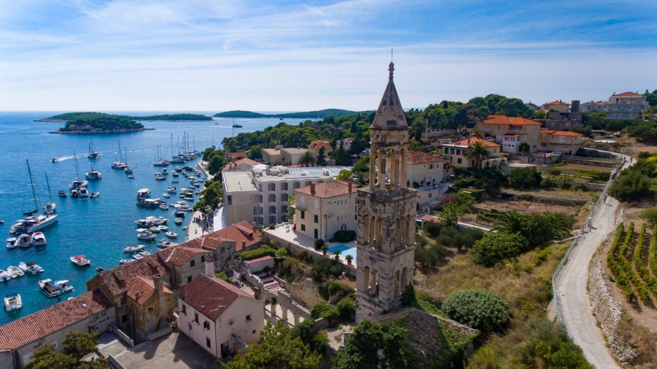 Peaceful Old Town With Sea And Sunrise Views Apartamento Hvar Town