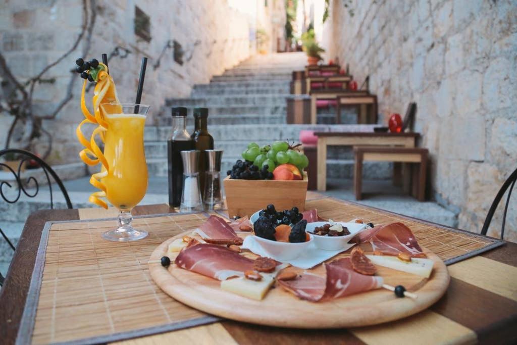Boutique Old Town House Karkovich Vikendica Hvar Town