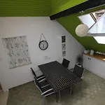 Palace De Lupis-Guest House