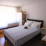 Rooms & Apartments Dolac