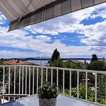 Apartments Stone House Buzolic