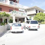 Apartments And Rooms Nikol