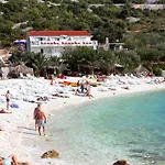 Apartments With A Parking Space Hvar - 11681