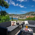 Rinada - Zf Hvar