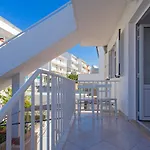Apartments Dora