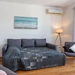 Stunning Sea View Apartment Ani