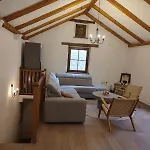 Villa Marea - Old Town Retreat