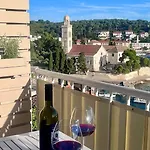 Up&Above ,New Luxury Apt, Steps From Beach And Old Town