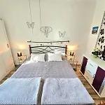 Villa Tania