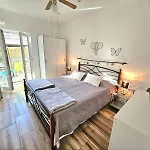 Villa Tania