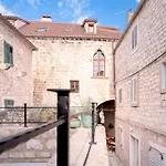Casa Marlonito