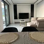 Malin Apartments