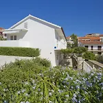Apartments Oliva