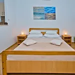 Hvar Apartments 8 Min To The Beach