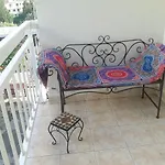 Noor Apartment And Room
