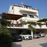 Apartments Stipe Plazibat