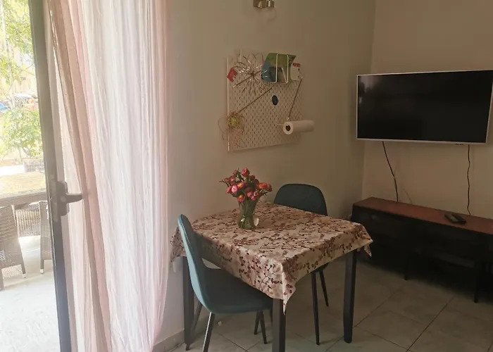 Pine Apartment