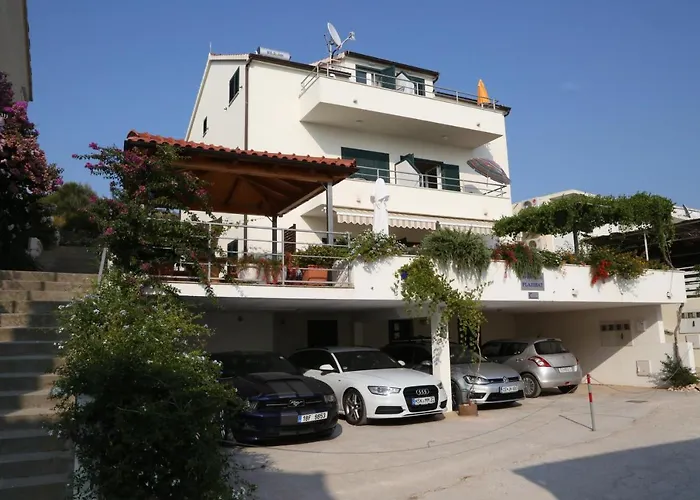 Apartments Plazibat