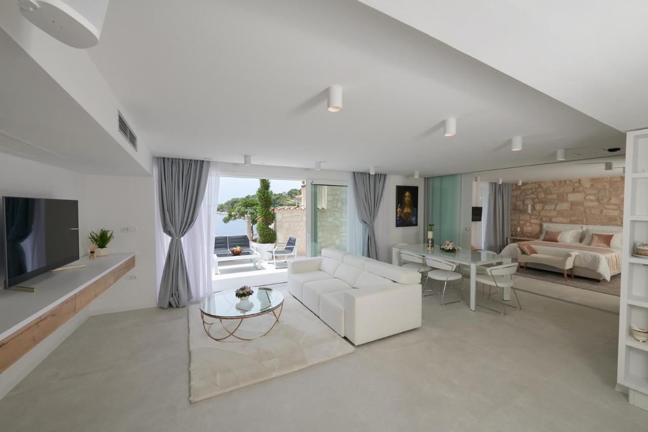 Hvar Majestic: Seaside Centre Retreat Hvar Town