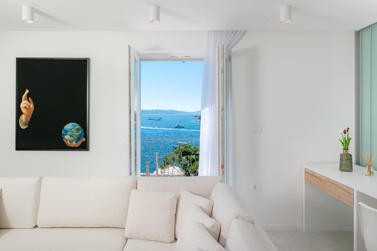 Hvar Majestic: Seaside Centre Retreat Villa Hvar Town