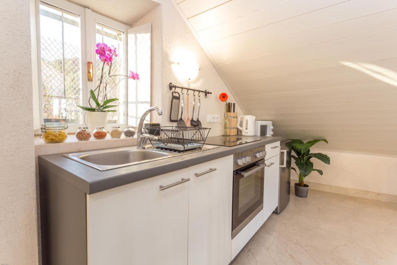 Lola - Zf Hvar Apartment
